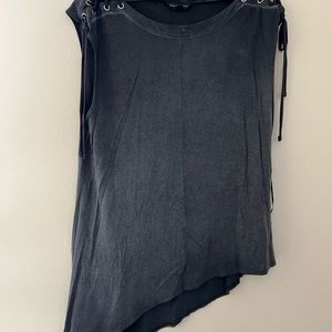 Black sleeveless top oversized with braided Sholders